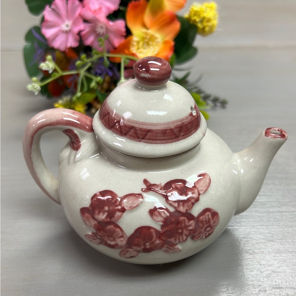 Tea Pot 🫖 - Picture 2 of 9